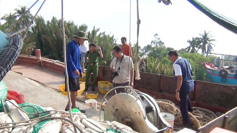 Video: Khởi tố, bắt tạm giam thuyền viên đâm chết đồng nghiệp trong lúc nhậu