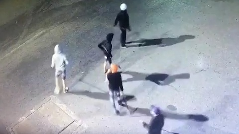 Video: Truy tìm nhóm thanh niên nổ súng giữa đêm khuya ở TP Mỹ Tho