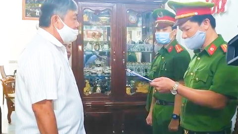 Video: Bắt nguyên phó chủ tịch tỉnh Phú Yên liên quan vụ bán đất thấp hơn giá khởi điểm