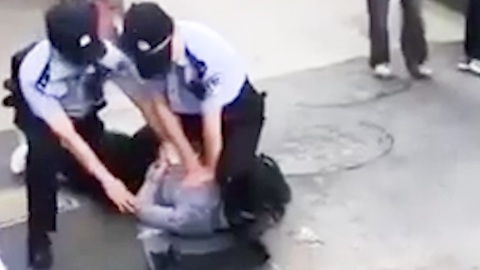 Video: Tấn công bằng dao trên phố, 5 người chết, 15 người bị thương ở Trung Quốc