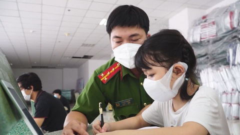 Góc nhìn trưa nay | Lớp học online dã chiến mùa COVID-19