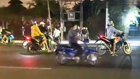 Video: Cảnh sát phục kích, bắt nhóm ‘quái xế’ trên quốc lộ 1