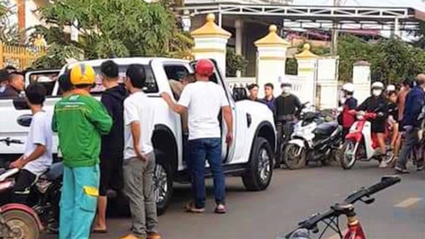 Video: Sau tiếng nổ lớn bốn học sinh bị thương nặng, đưa đến bệnh viện thì hai em tử vong