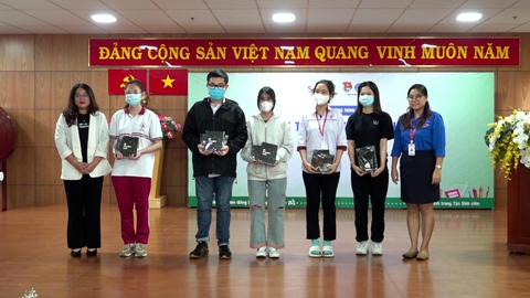 Gojek cùng tân sinh viên bước vào giảng đường