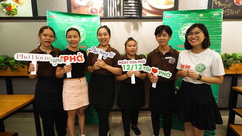 Khi người trẻ yêu phở