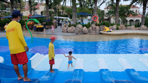 Video: Cháu bé người Nhật chết trong hồ bơi resort ở Mũi Né, khởi tố vụ án để điều tra