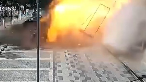 Nổ lớn tại nhà hàng trước ngày khai trương, nhiều người bị thương