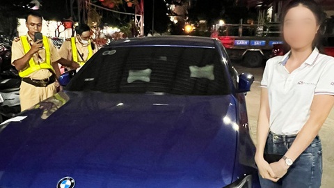Cô gái lái ô tô BMW khai lý do chạy tốc độ lên tới 140km/h