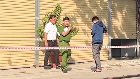 Một người ở Thủ Đức bị đánh gục, nghi phạm khiêng nạn nhân về bỏ trước cửa nhà
