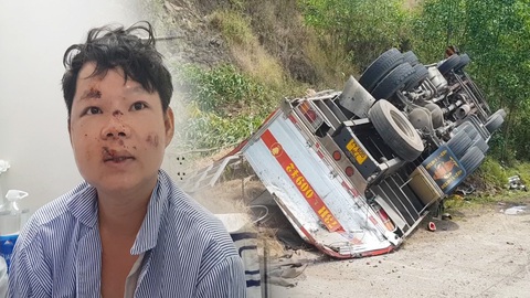Video: Xe tải lật vào vách núi thảm khốc, phụ lái kể ‘xe mất thắng hàng cây số lúc đổ dốc tốc độ cao’