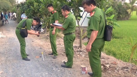 Video: Án mạng đau lòng, cha hại chết con chỉ vì rượu và... chiếc xe máy