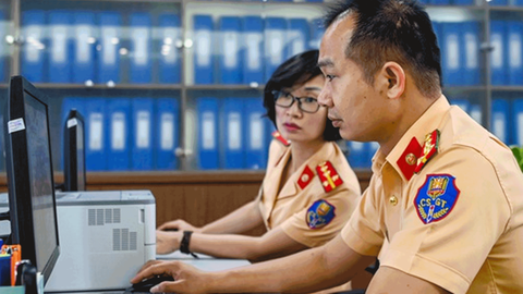 Phiên đấu giá biển số ô tô 'siêu đẹp' 51K-777.77, có người trả giá hơn 3,6 tỉ