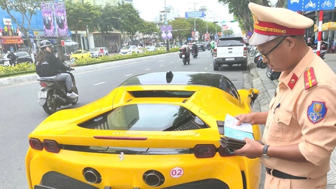 Xử phạt 167 triệu, tạm giữ 11 bằng lái vụ đoàn siêu xe vượt đèn đỏ ở Đà Nẵng