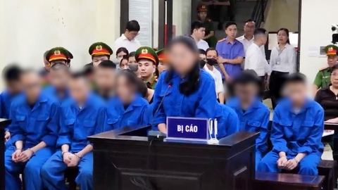 Vụ cô gái dừng đèn đỏ bị tông chết ở Hà Nội: Nguyễn Hồng Nhung và nhóm 'quái xế' ra tòa