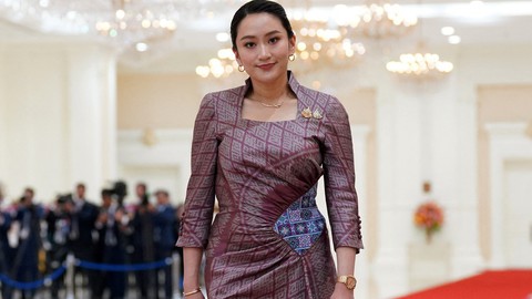 Nữ thủ tướng Thái Lan nhập viện vì sốt cao, chồng bà cập nhật tình hình của vợ trên Instagram