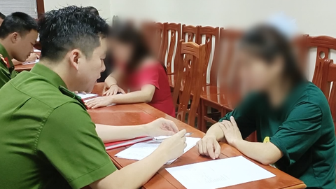 Công an giải cứu 18 cô gái bị chủ cơ sở karaoke và massage giam giữ, cưỡng bức lao động