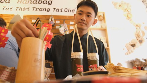Góc nhìn trưa nay: Cà phê ống tre hưởng ứng kỷ niệm ngày thống nhất đất nước