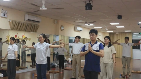 Góc nhìn trưa nay | Sinh viên ‘chữa lành’ bằng thiền