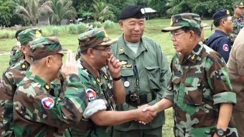 Thủ tướng Paetongtarn và ông Hun Sen nói gì khi thăm biên giới cùng ngày?