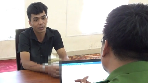Trèo tường bắt cóc con riêng của bạn gái để níu kéo tình cảm