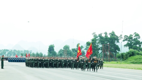Góc nhìn trưa nay | Những ‘bóng hồng’ trên thao trường tập luyện diễu binh, diều hành