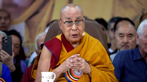 Mừng thọ 90 tuổi, Đức Đạt Lai Lạt Ma nói ông hy vọng có thể sống đến 130 tuổi