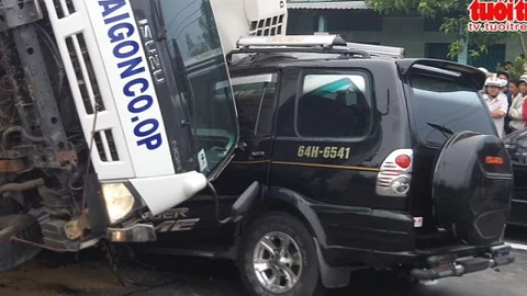 Xe tải tông xe ôtô, 3 người thương vong