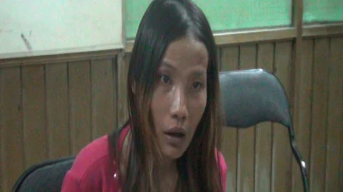 Mang ma túy dạo phố bị bắt quả tang