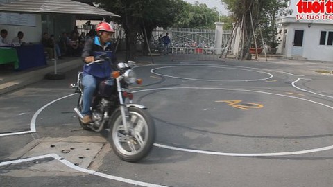 Thi giấy pháp lái xe môtô phân khối lớn sẽ khó hơn