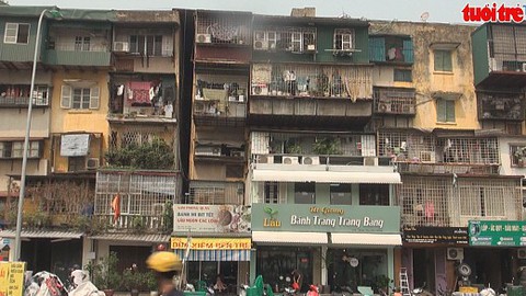 Người dân chưa chịu di dời dù chung cư xuống cấp nghiêm trọng