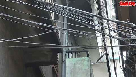 HÀ NỘI: Cháy nhà lúc rạng sáng, vợ chồng, con cái chết ngạt