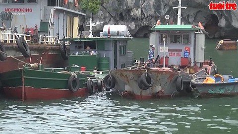 Cảnh sát biển tạm giữ 2 tàu chở hơn 70.000 lít dầu vi phạm