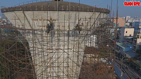 Phát hiện kết cấu thép khá đặc biệt khi tháo dỡ thủy đài