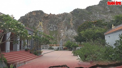 Doanh nghiệp nổ mìn khai thác đá phá hỏng ngôi chùa cổ hơn 220 năm tuổi