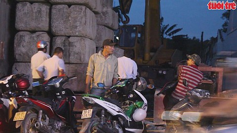 Sập tường nhà, một người bị đè trọng thương