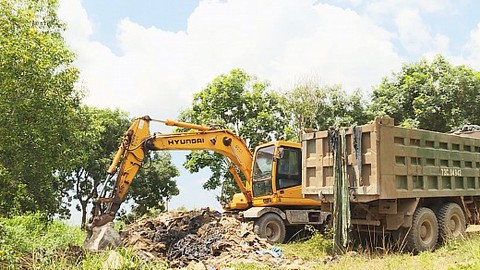 Xác định được doanh nghiệp đổ trộm chất thải nguy hại ra môi trường