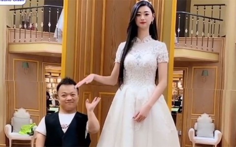 Những khoảnh khắc hài hước bất ngờ trong đám cưới