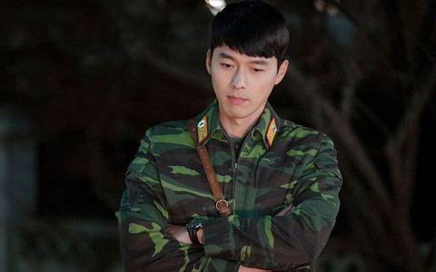 Giữa lúc COVID-19 bùng phát tại Hàn Quốc, Hyun Bin viết thư cho người hâm mộ bằng 4 thứ tiếng