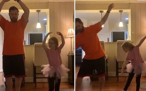 Bố giúp con gái tập múa ballet