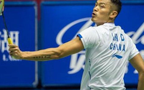 Những pha đánh cầu như 'có mắt sau lưng' của Lin Dan