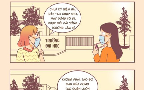 Kỷ niệm nơi cổng trường đại học