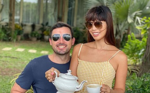 Siêu mẫu Hà Anh nhắn các 'trà xanh': 'Lên Tinder mà Hi anh Hi em. Việc quái gì phải lén lút chờ người ta trốn đến với mình!'