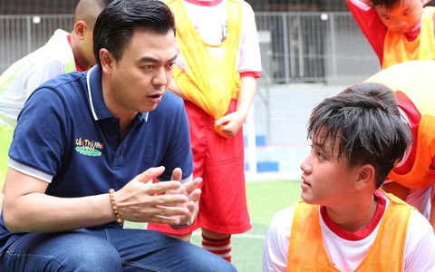 MC Tuấn Tú nam tiến 'kết đôi' cùng Hồ Bích Trâm