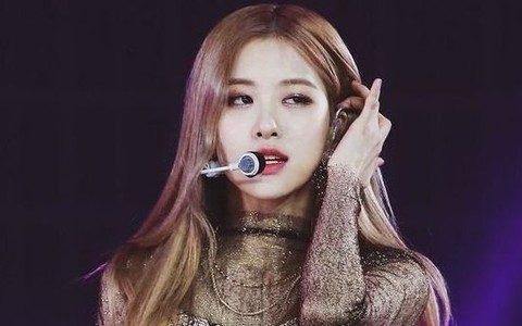 Rosé (Blackpink) ra mắt ca khúc solo trong concert online The Show