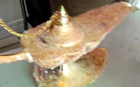 Bác sĩ danh tiếng mất hơn 2 tỉ đồng vì bị lừa mua đèn thần Aladdin