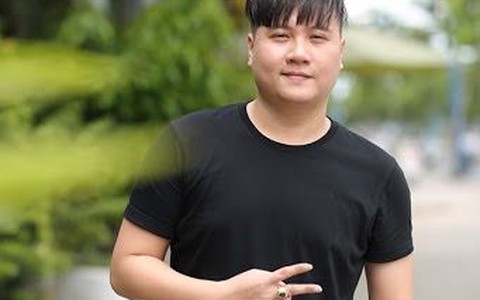 Tiếp nối anh trai Mr Siro, Vương Anh Tú giảm 30 ký thành soái ca
