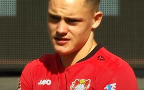 Cầu thủ Bundesliga bỏ thi đấu vì bận thi học kỳ