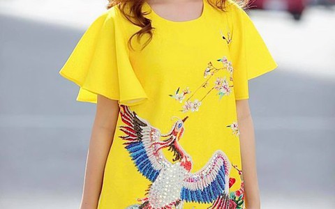 Mặc đẹp theo 'sắc màu của năm'