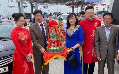Sự cố đám cưới hi hữu: Không thể vào Quảng Ninh đón dâu vì COVID-19