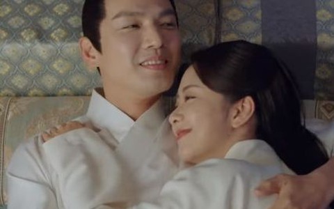 Lộ cảnh 18+ của cặp đôi chú cháu Đàm Tùng Vận - Chung Hán Lương